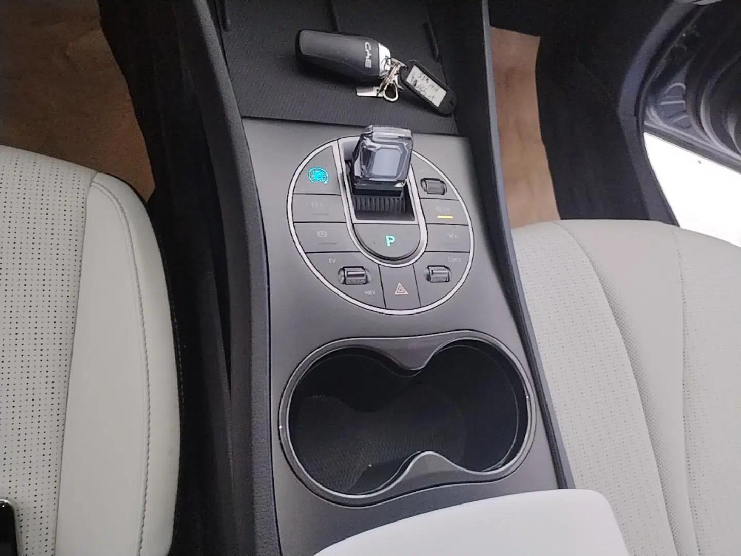 BYD Seal 05 DM-i 2025 DM-i Smart Drive 55KM Luxury Model — миниатюра 21