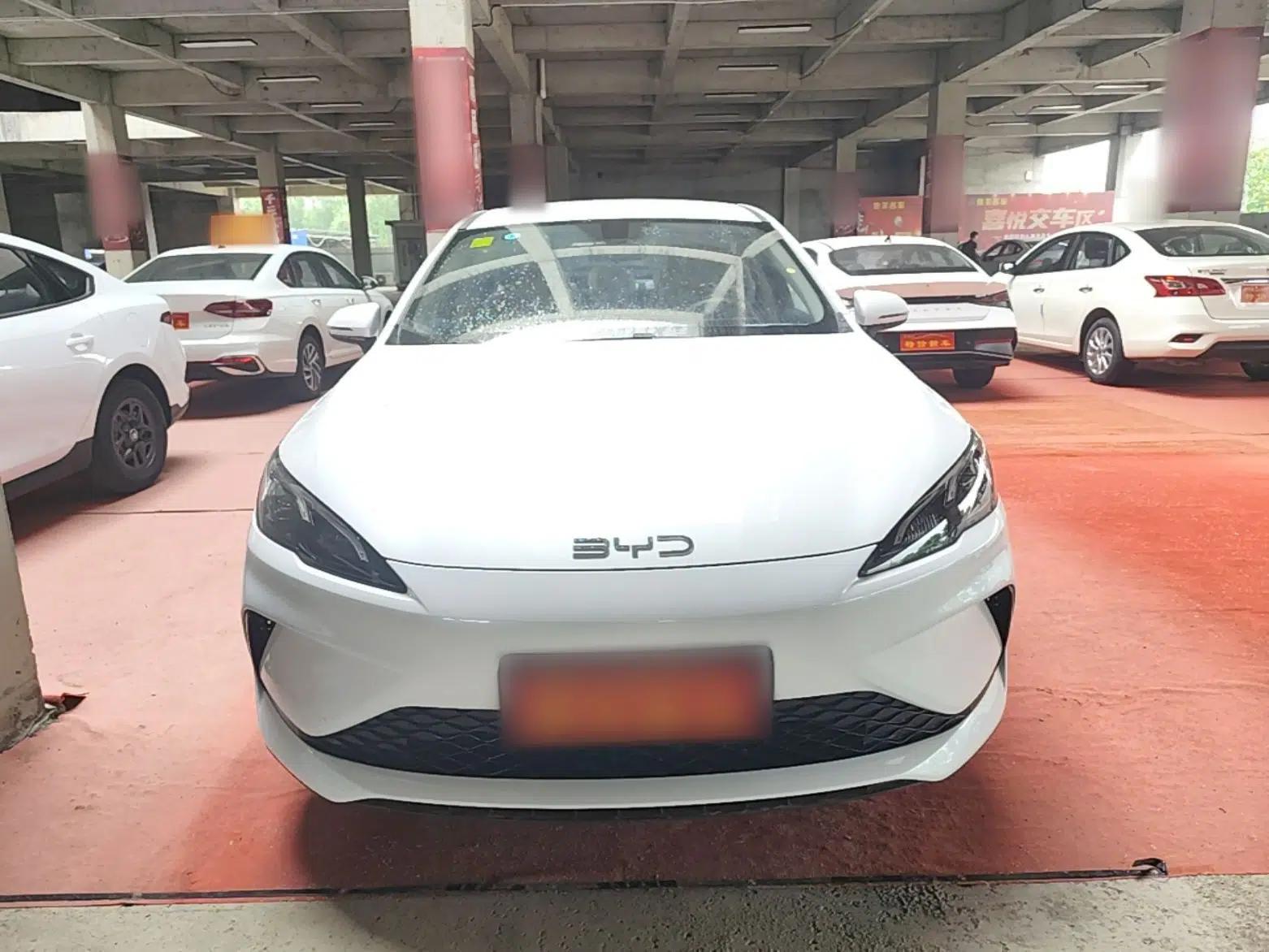BYD Seal 05 DM-i 2026 DM-i 128KM Luxury Edition — миниатюра 2