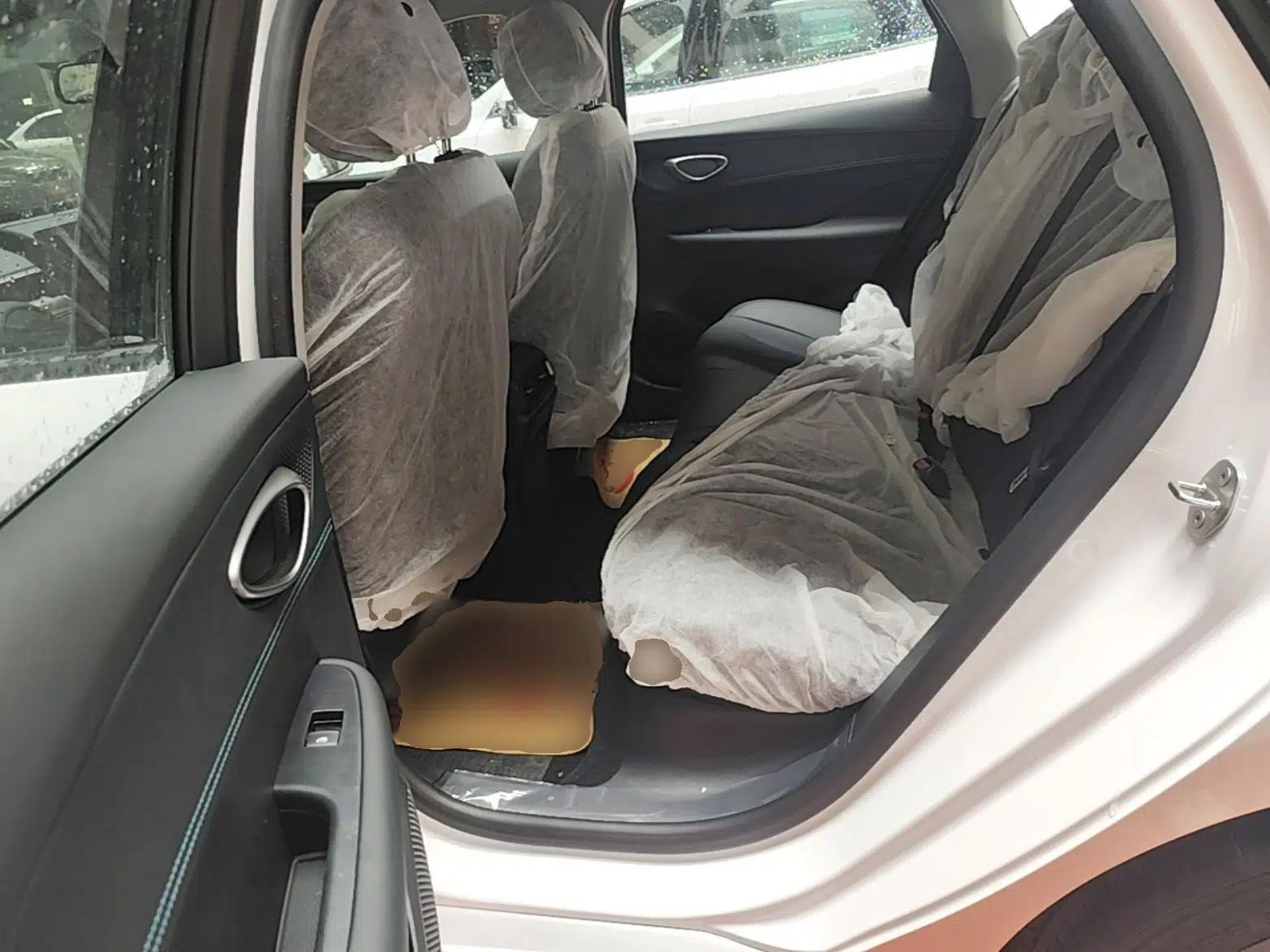 BYD Seal 05 DM-i 2026 DM-i 128KM Luxury Edition — миниатюра 20