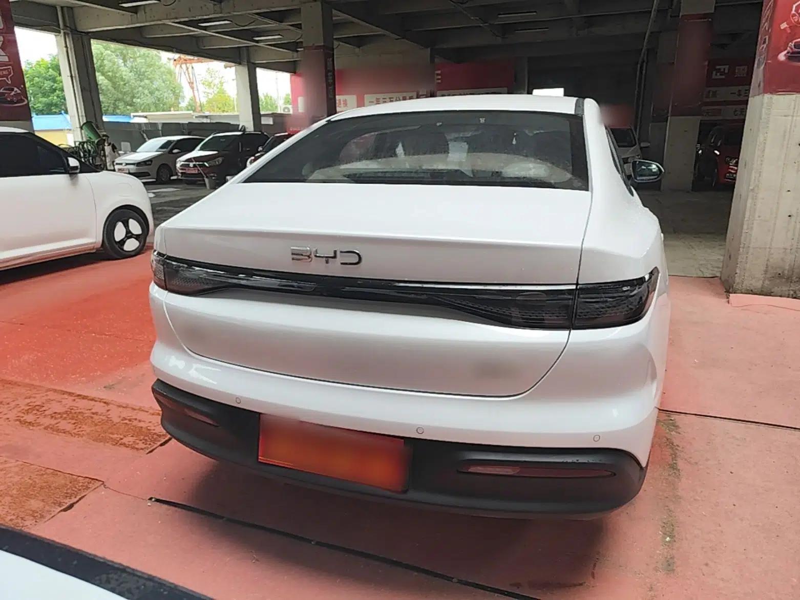 BYD Seal 05 DM-i 2026 DM-i 128KM Luxury Edition — миниатюра 5