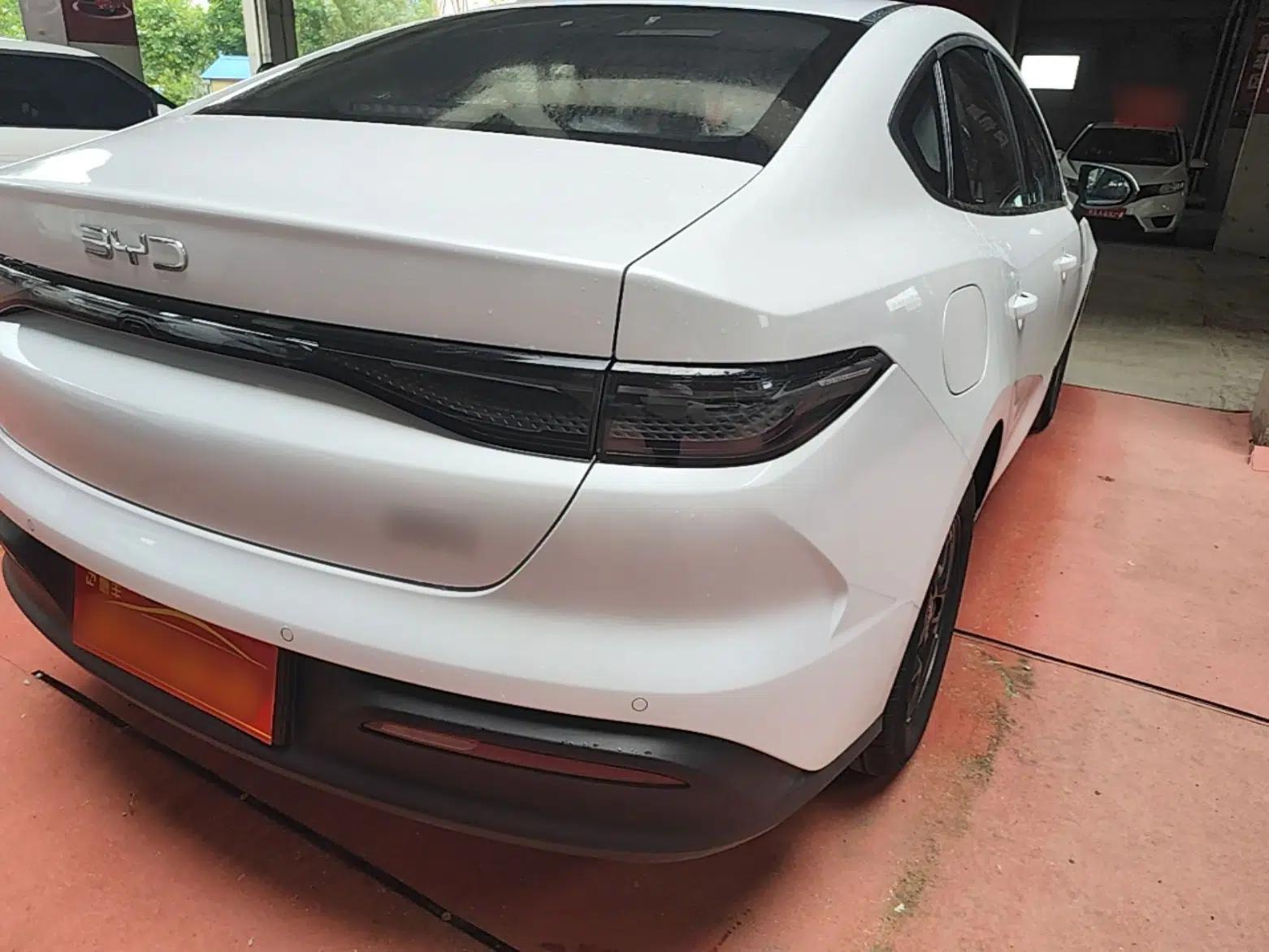 BYD Seal 05 DM-i 2026 DM-i 128KM Luxury Edition — миниатюра 9