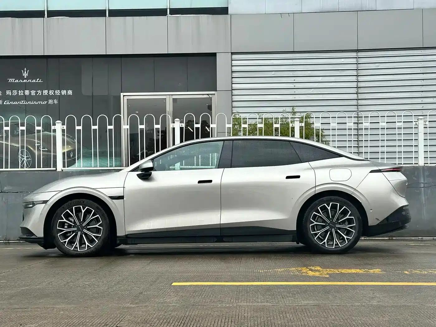 Extreme Krypton 007 2024 Rear-Wheel Drive Enhanced Version 75kWh — миниатюра 3