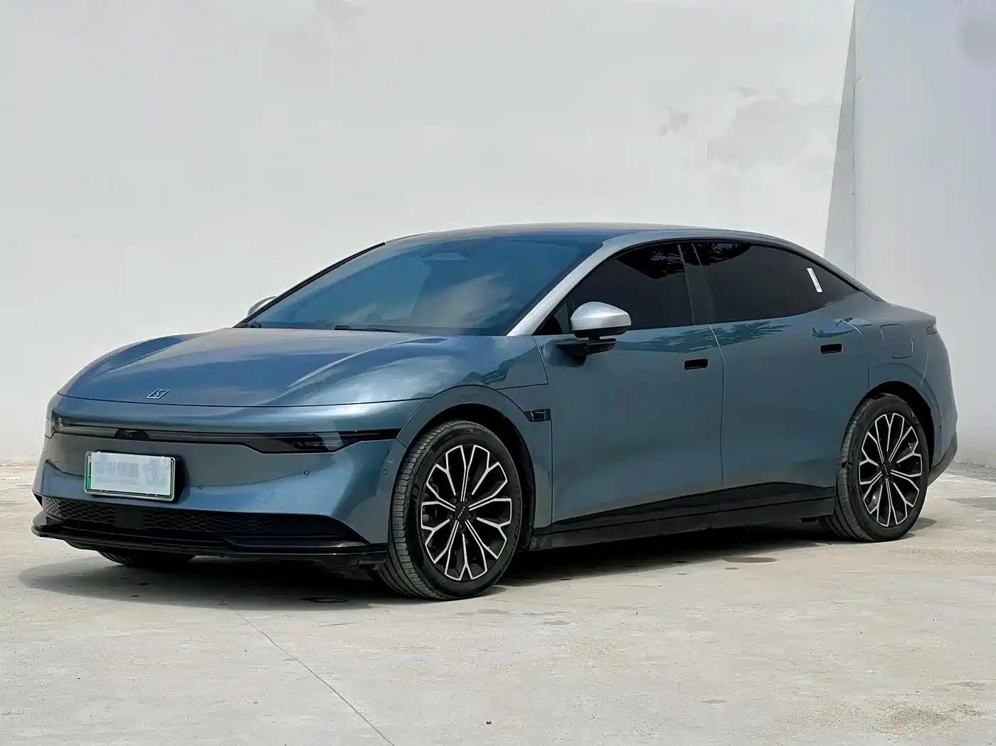 Extreme Krypton 007 2024 Rear-Wheel Drive Enhanced Version 75kWh — миниатюра 1