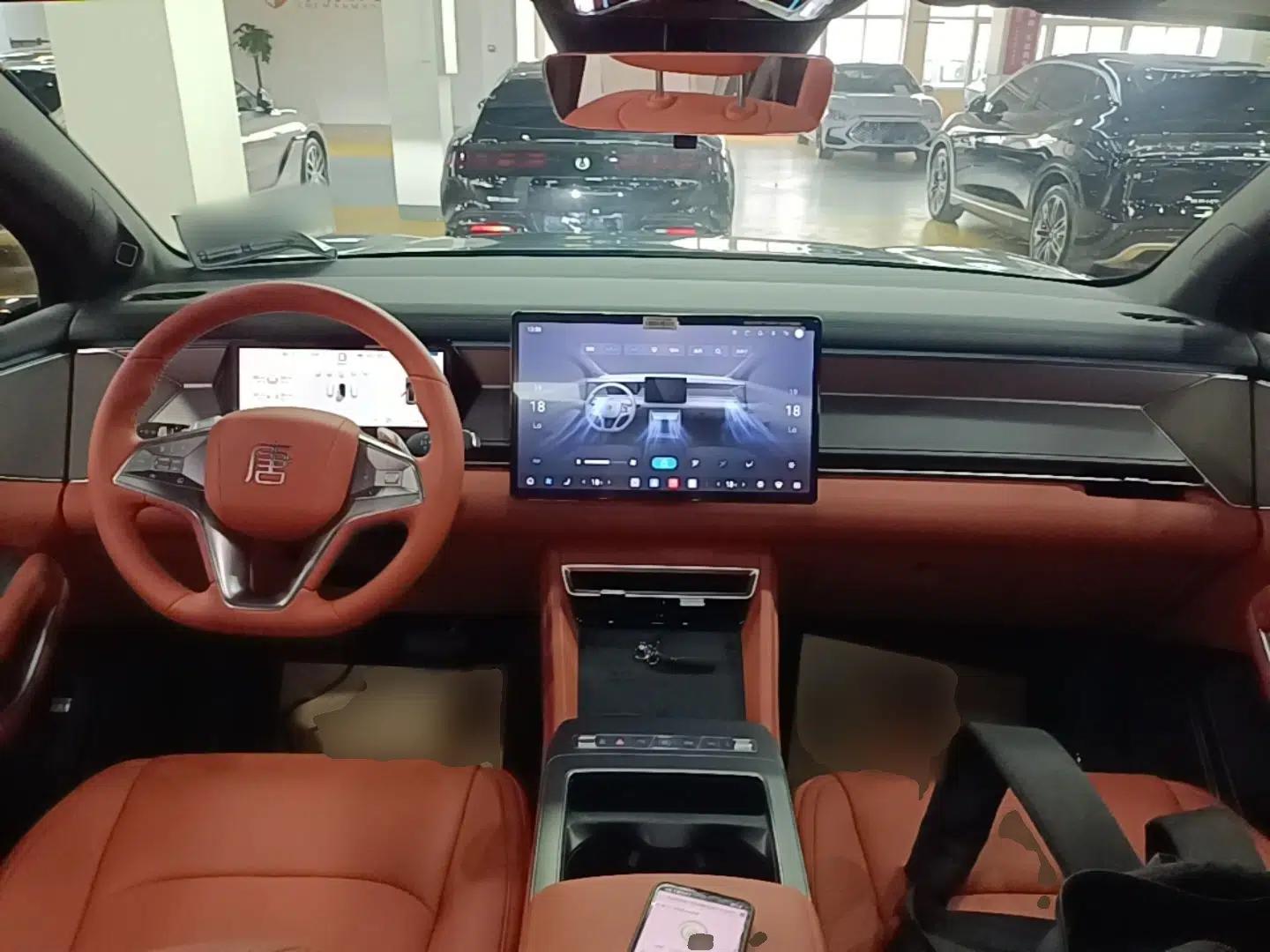 BYD Tang L 2025 EV with 670 km Range LiDAR and Premium Features — миниатюра 12