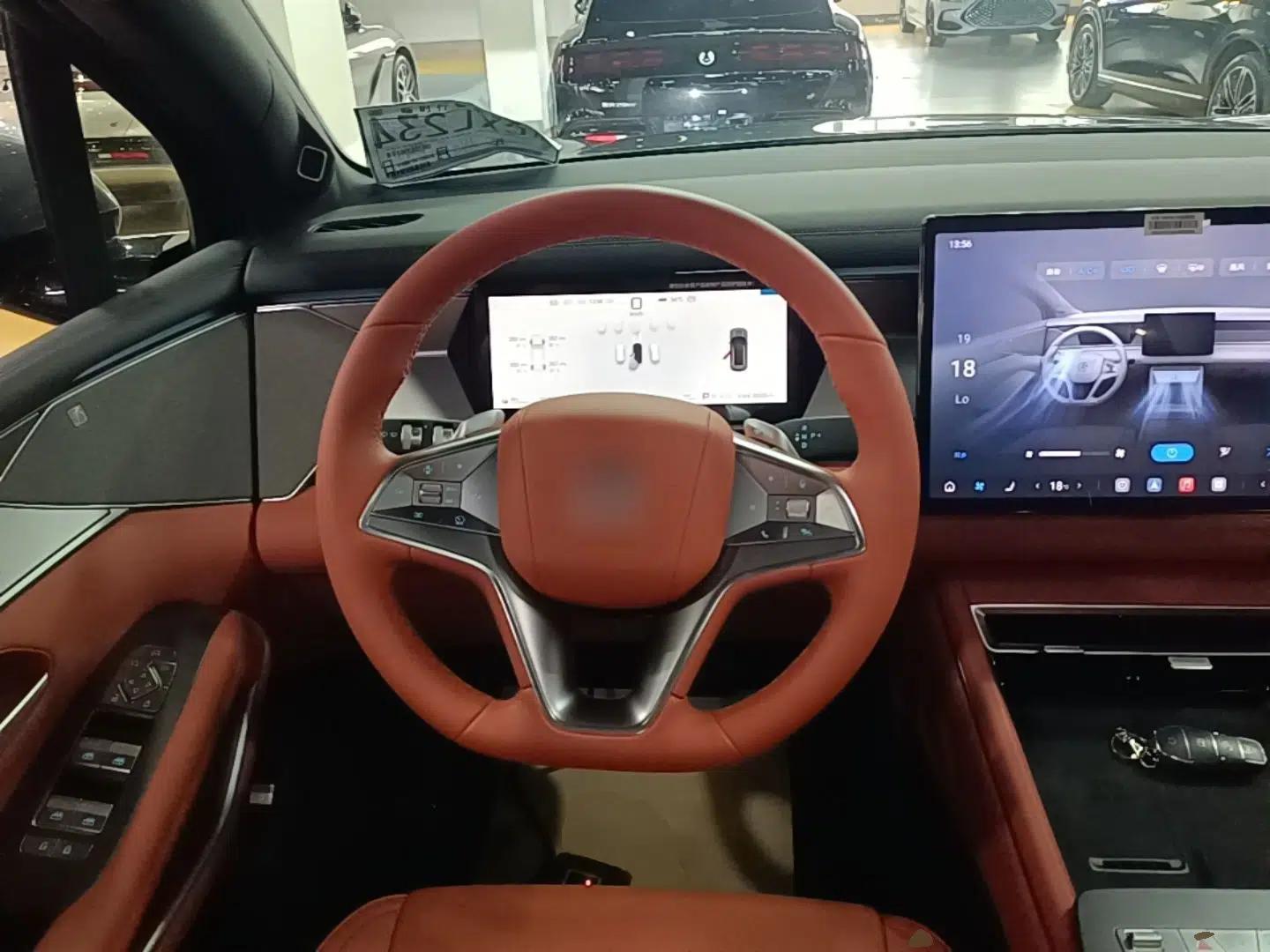 BYD Tang L 2025 EV with 670 km Range LiDAR and Premium Features — миниатюра 13