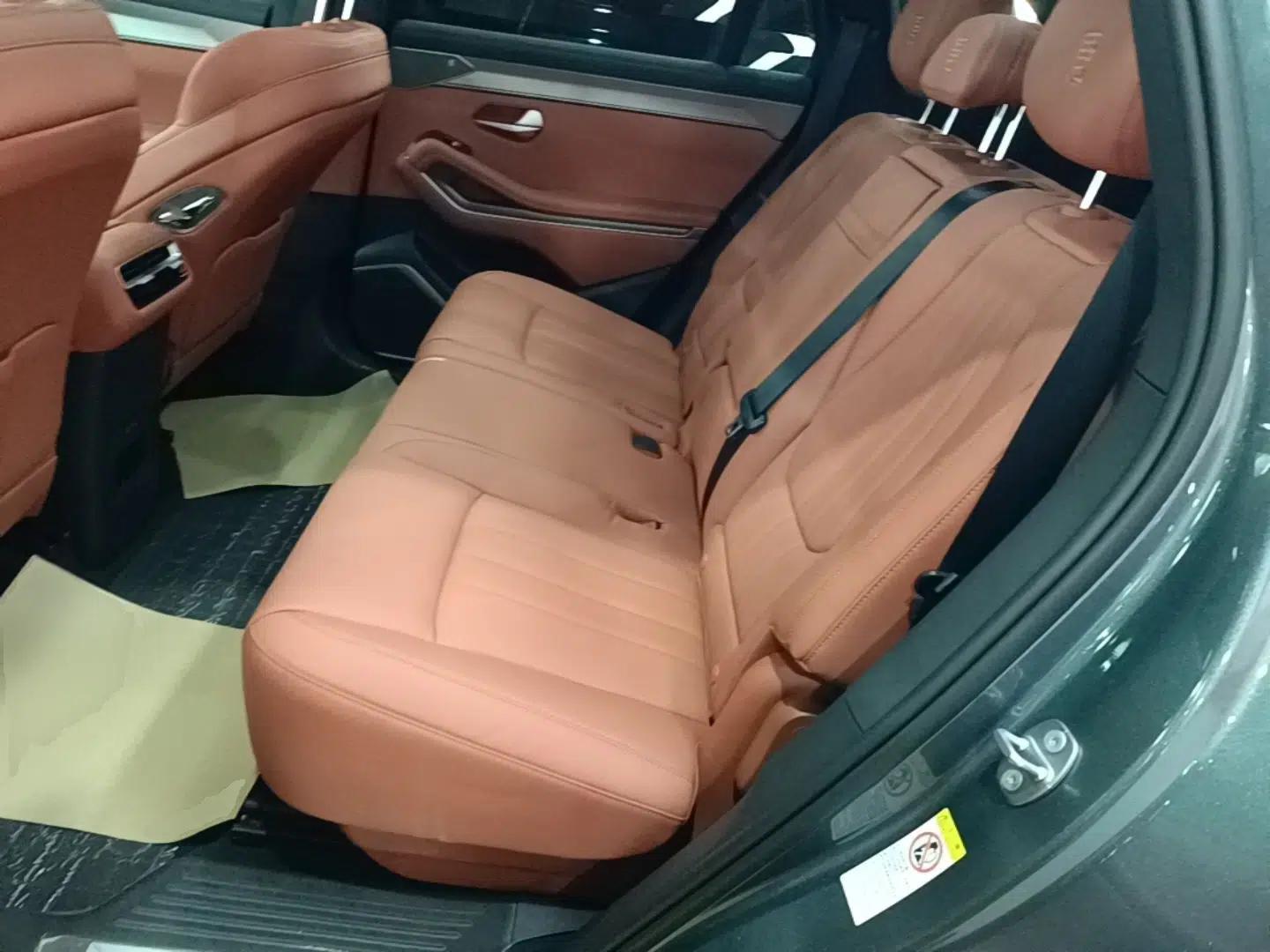 BYD Tang L 2025 EV with 670 km Range LiDAR and Premium Features — миниатюра 20