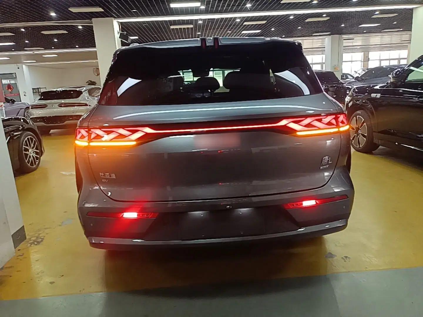 BYD Tang L 2025 EV with 670 km Range LiDAR and Premium Features — миниатюра 5