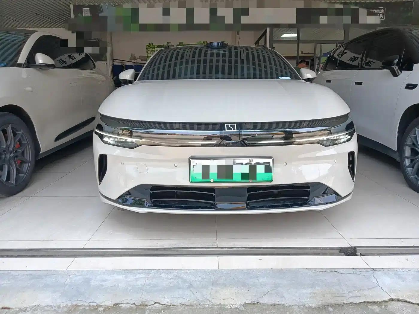 Jike 007GT 2025 Rear-Wheel Drive Intelligent Driving Edition 75kWh — миниатюра 2