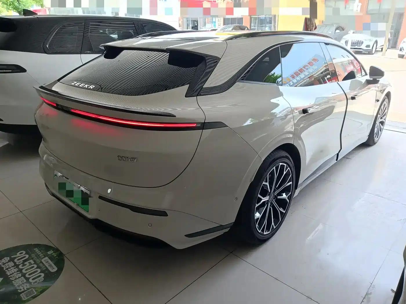 Jike 007GT 2025 Rear-Wheel Drive Intelligent Driving Edition 75kWh — миниатюра 10