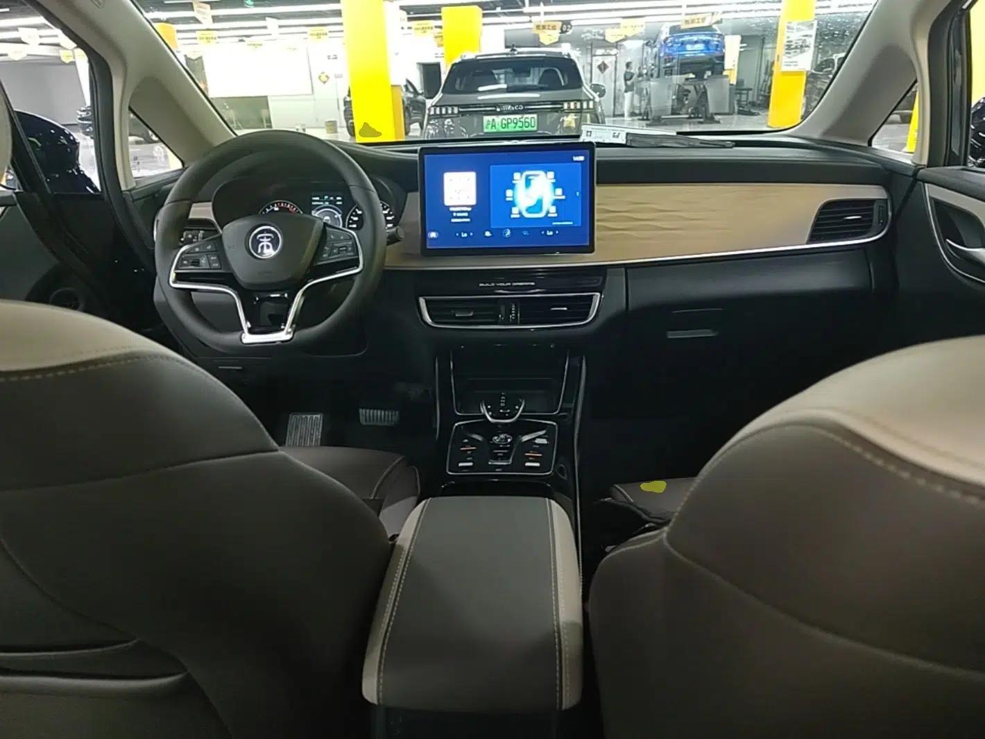 BYD Song MAX New Energy 2022 DM-i 105KM Prestige Model — миниатюра 19
