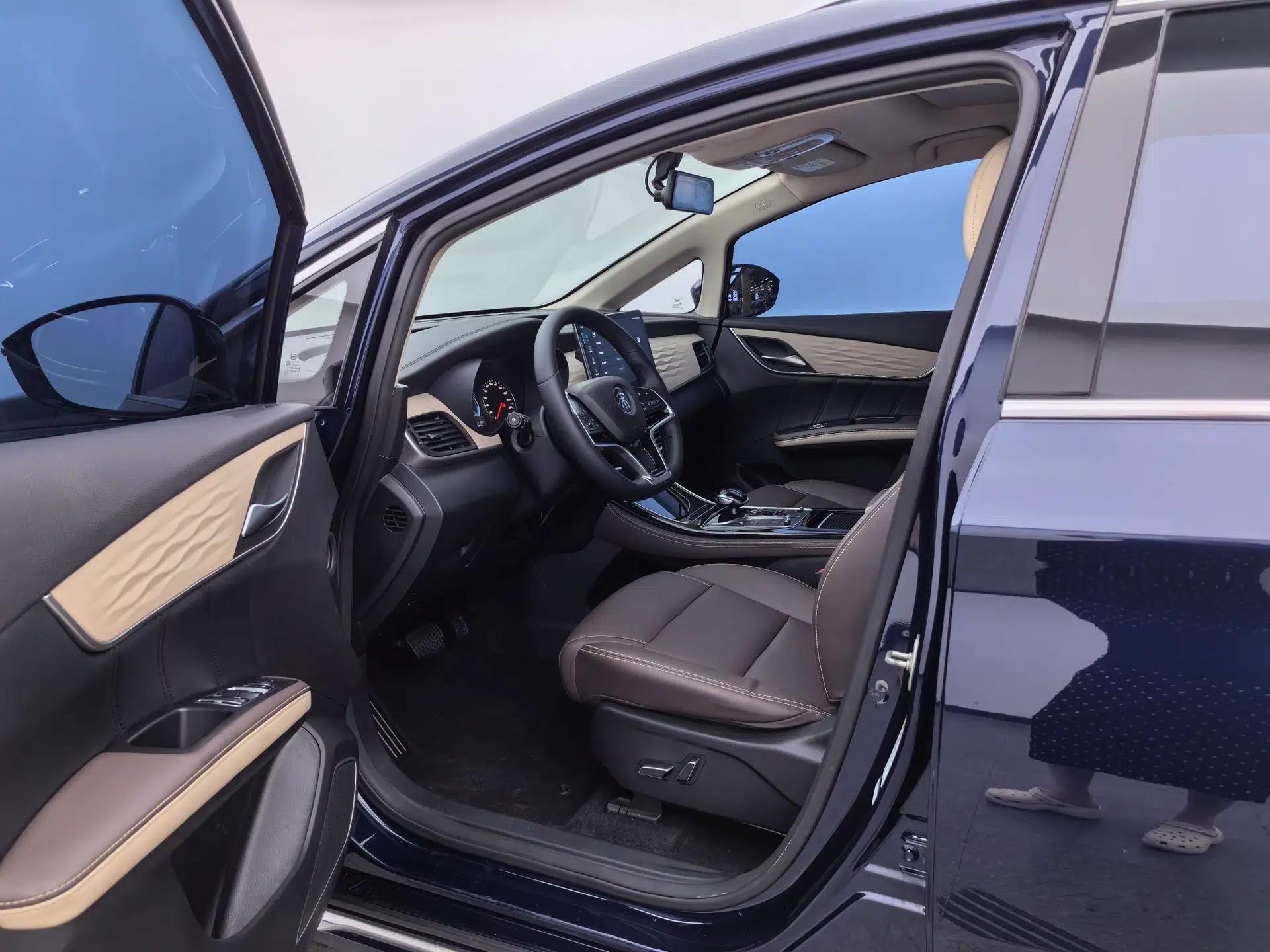 BYD Song MAX New Energy 2022 DM-i 105KM Prestige Model — миниатюра 31