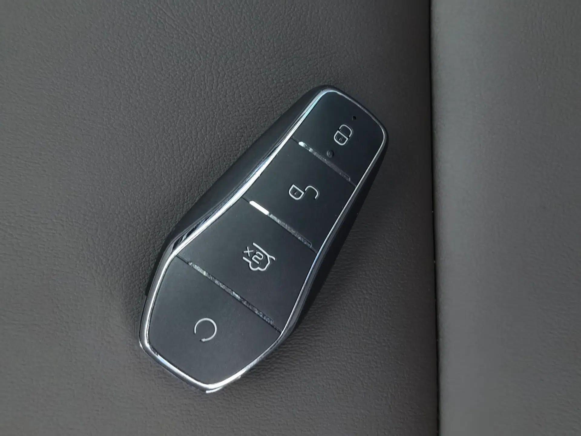 BYD Song MAX New Energy 2022 DM-i 105KM Prestige Model — миниатюра 37
