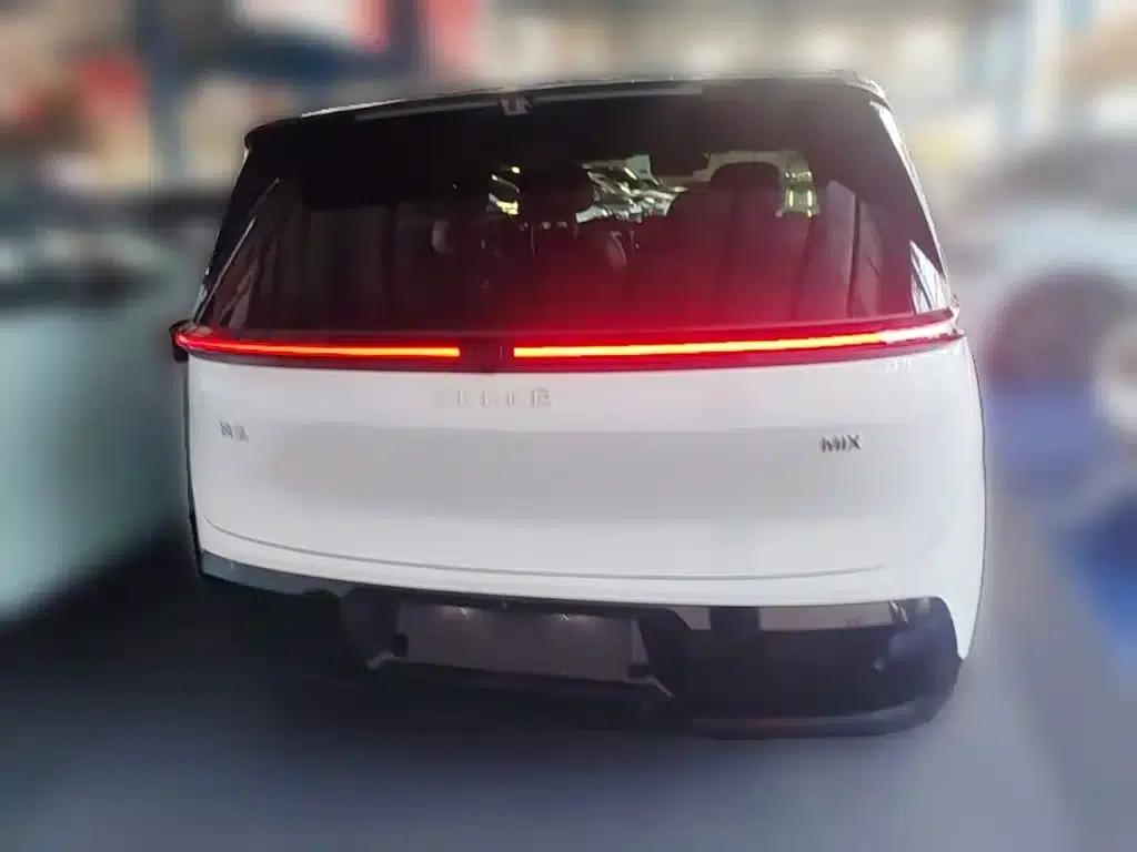Jike MIX 2025 Intelligent Driving Edition — миниатюра 10
