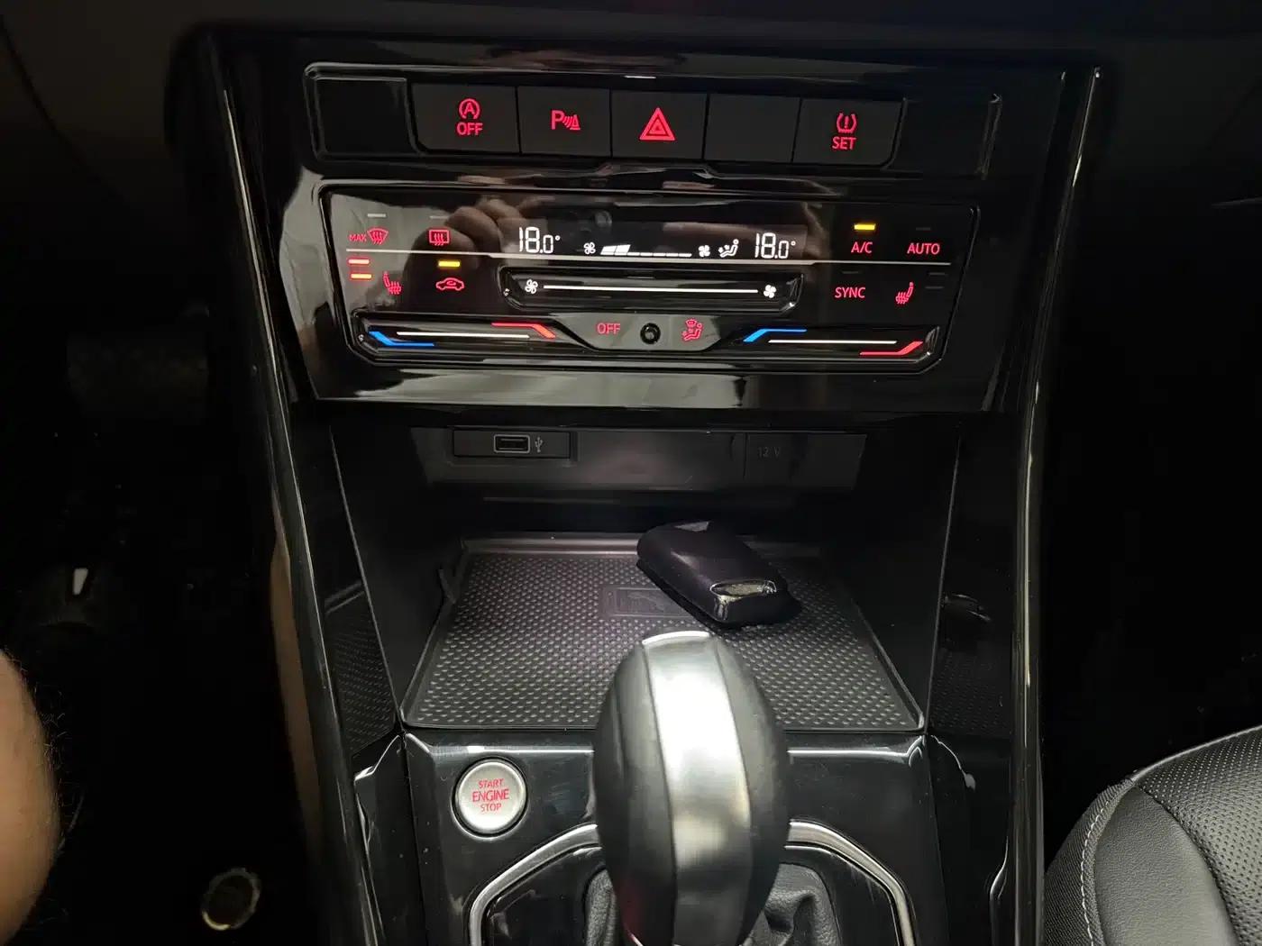 Jetta VS7 2022 Panda Edition 1.4T Automatic Glory Pro — миниатюра 13