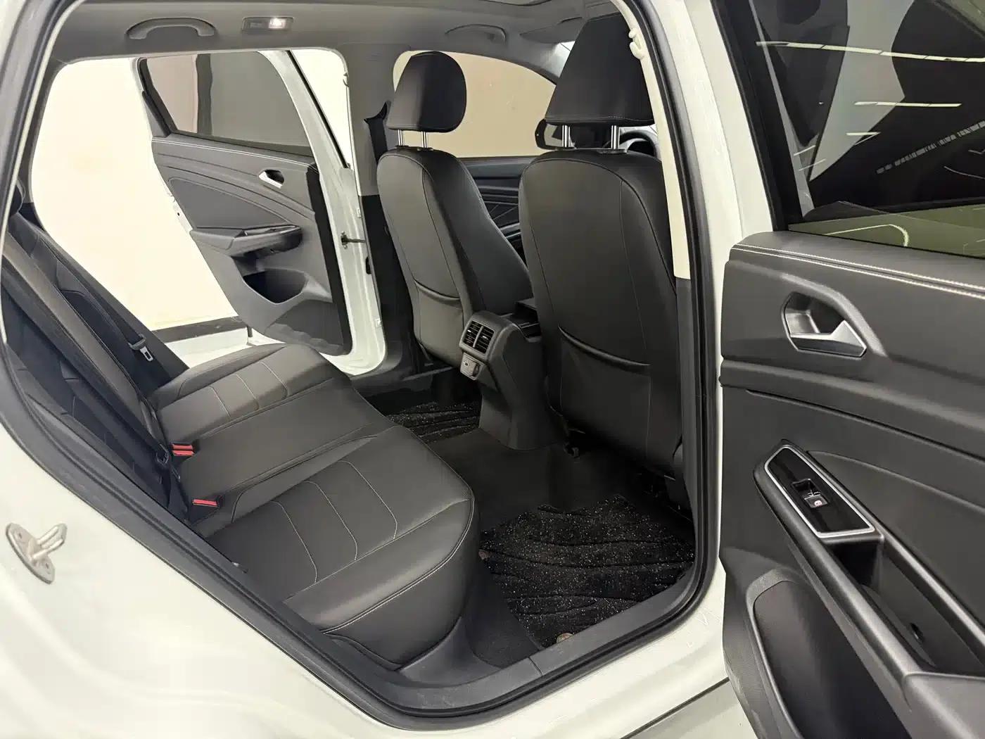 Jetta VS7 2022 Panda Edition 1.4T Automatic Glory Pro — миниатюра 15