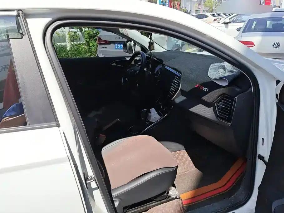 Jetta VS7 2021 Black Edition 1.4T Automatic Enjoyment Edition — миниатюра 8