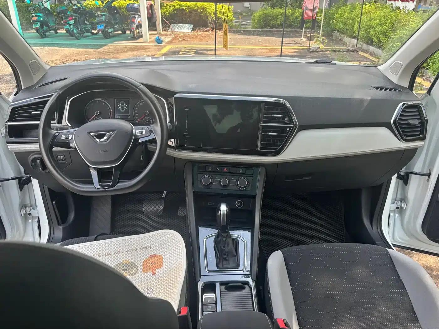 Jetta VS7 2023 280TSI Automatic Entry-Level Edition — миниатюра 10