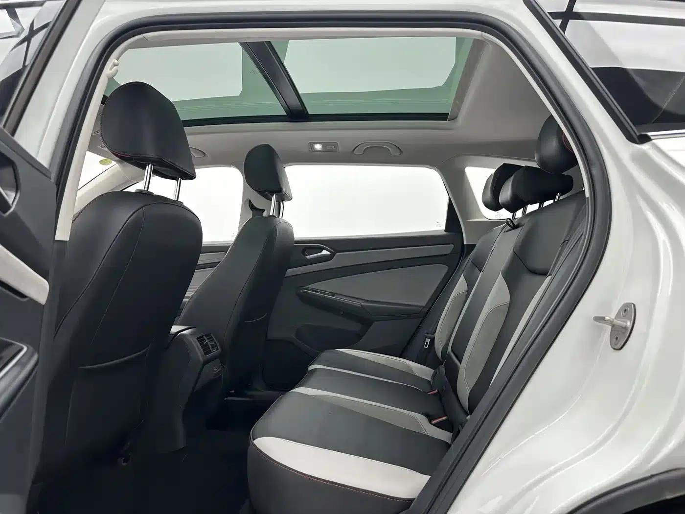 Jetta VS7 2023 280TSI Automatic Enjoy Edition — миниатюра 6
