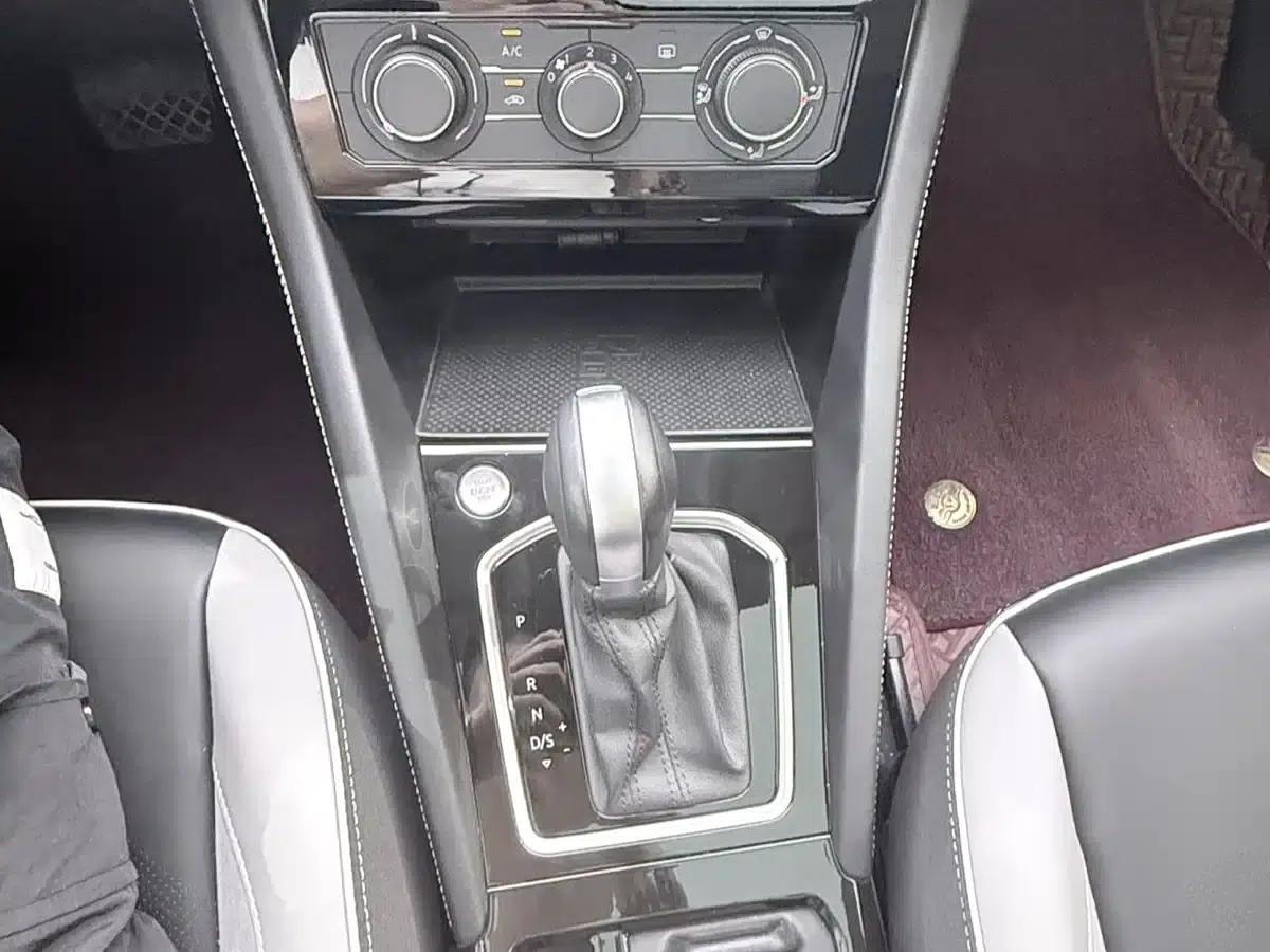 Jetta VS7 2023 280TSI Automatic High-Gloss Enjoy Edition — миниатюра 10