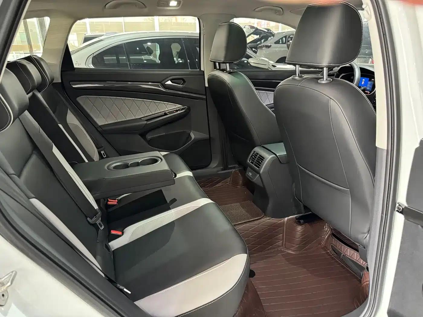 Jetta VS7 2023 280TSI Automatic High Gloss Glory Edition — миниатюра 16