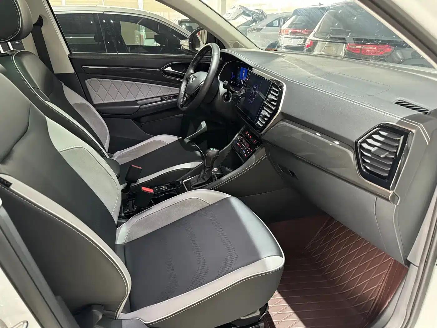 Jetta VS7 2023 280TSI Automatic High Gloss Glory Edition — миниатюра 17