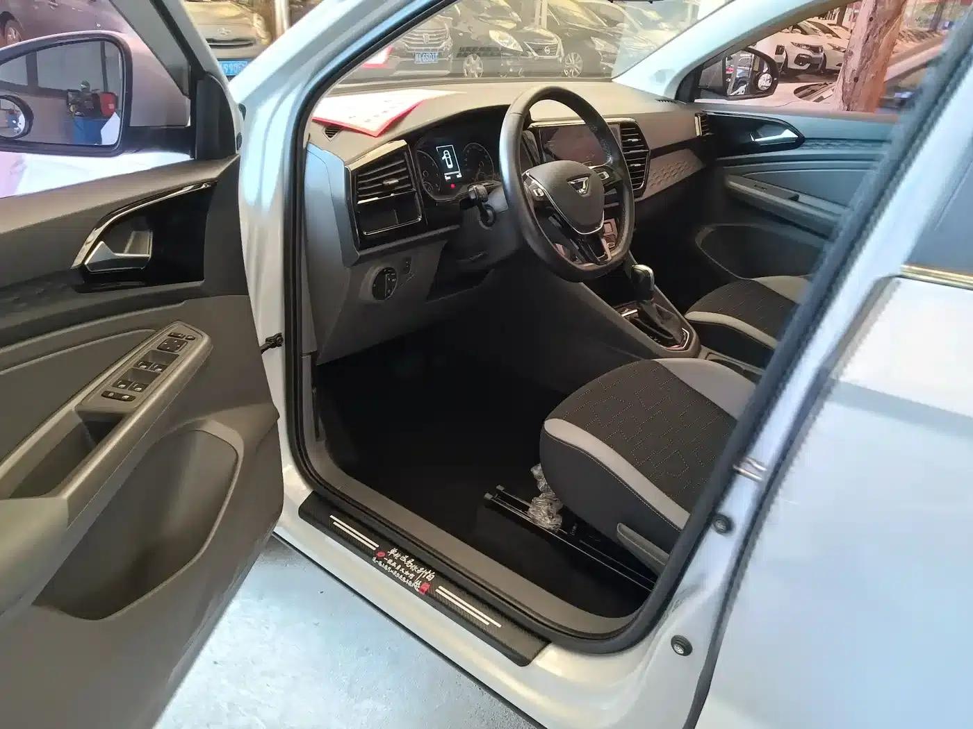 Jetta VS7 2020 1.4T Automatic Entry-Level Model — миниатюра 4