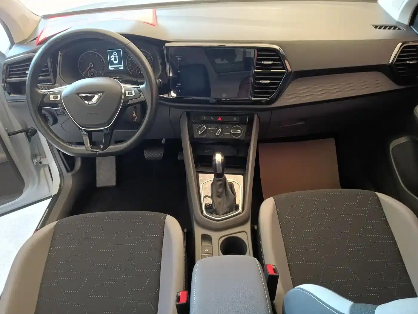 Jetta VS7 2020 1.4T Automatic Entry-Level Model — миниатюра 5