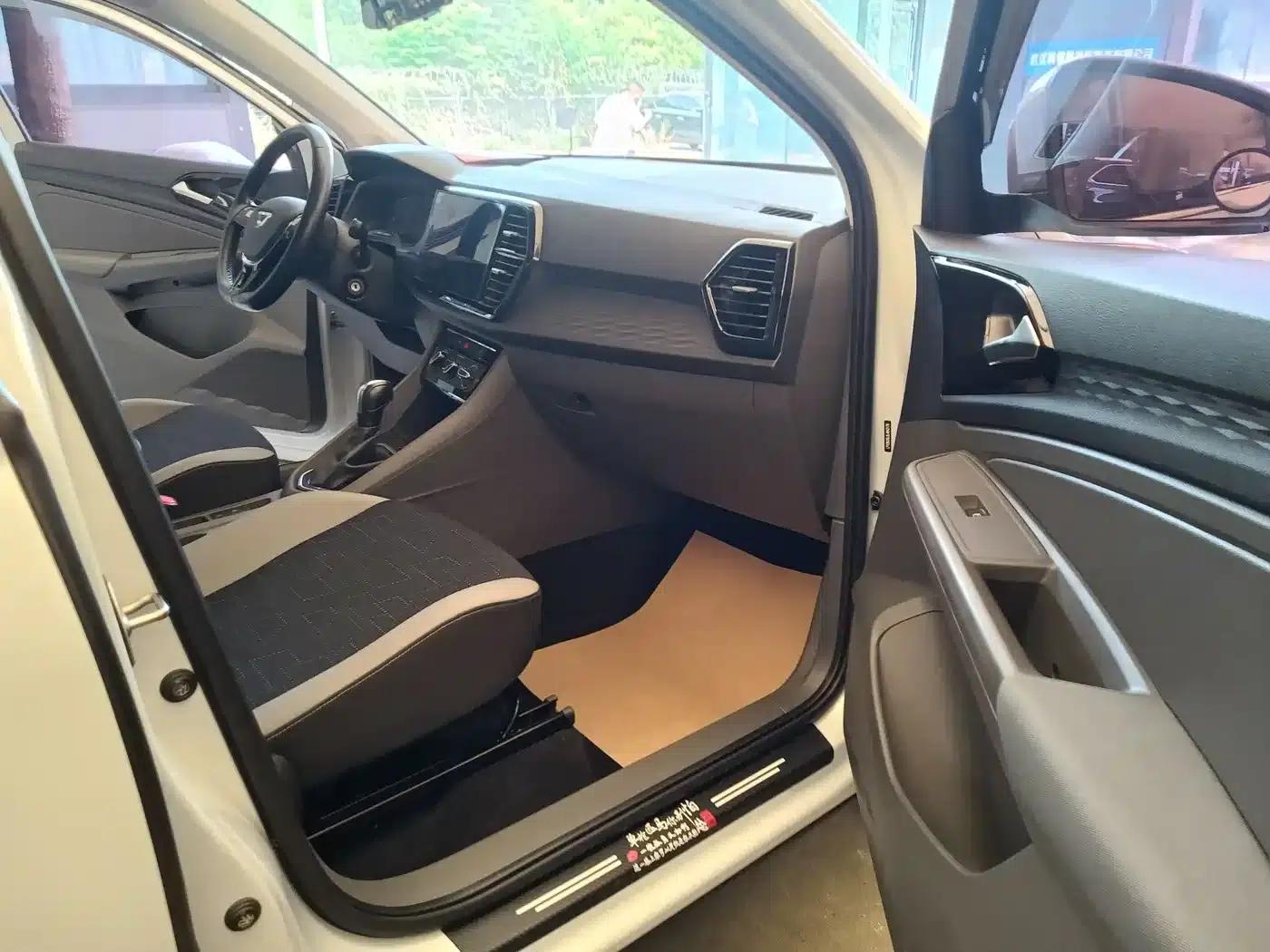 Jetta VS7 2020 1.4T Automatic Entry-Level Model — миниатюра 8