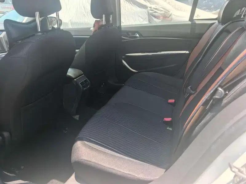 Peugeot 408 2015 1.2T Automatic Glory Edition — миниатюра 12