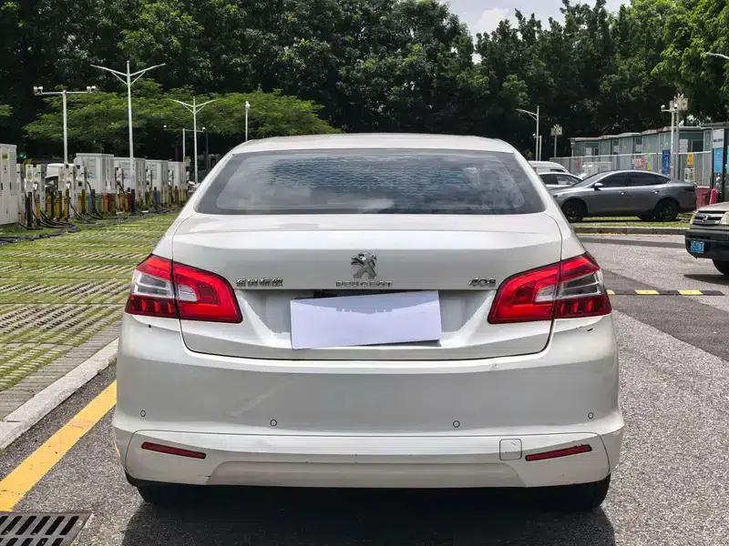 Peugeot 408 2015 1.2T Automatic Glory Edition — миниатюра 5