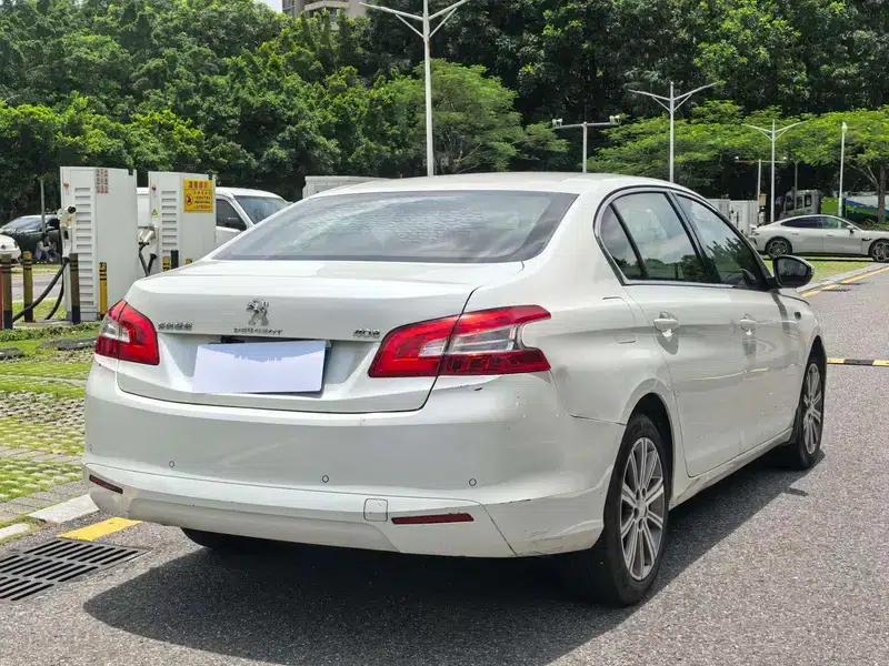 Peugeot 408 2015 1.2T Automatic Glory Edition — миниатюра 6
