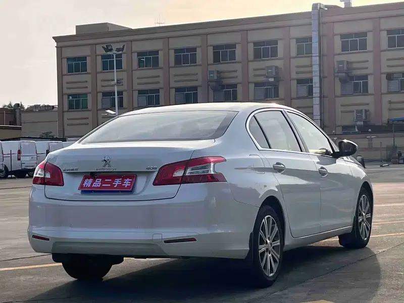 Peugeot 408 2014 1.8L Automatic Leading Edition — миниатюра 6