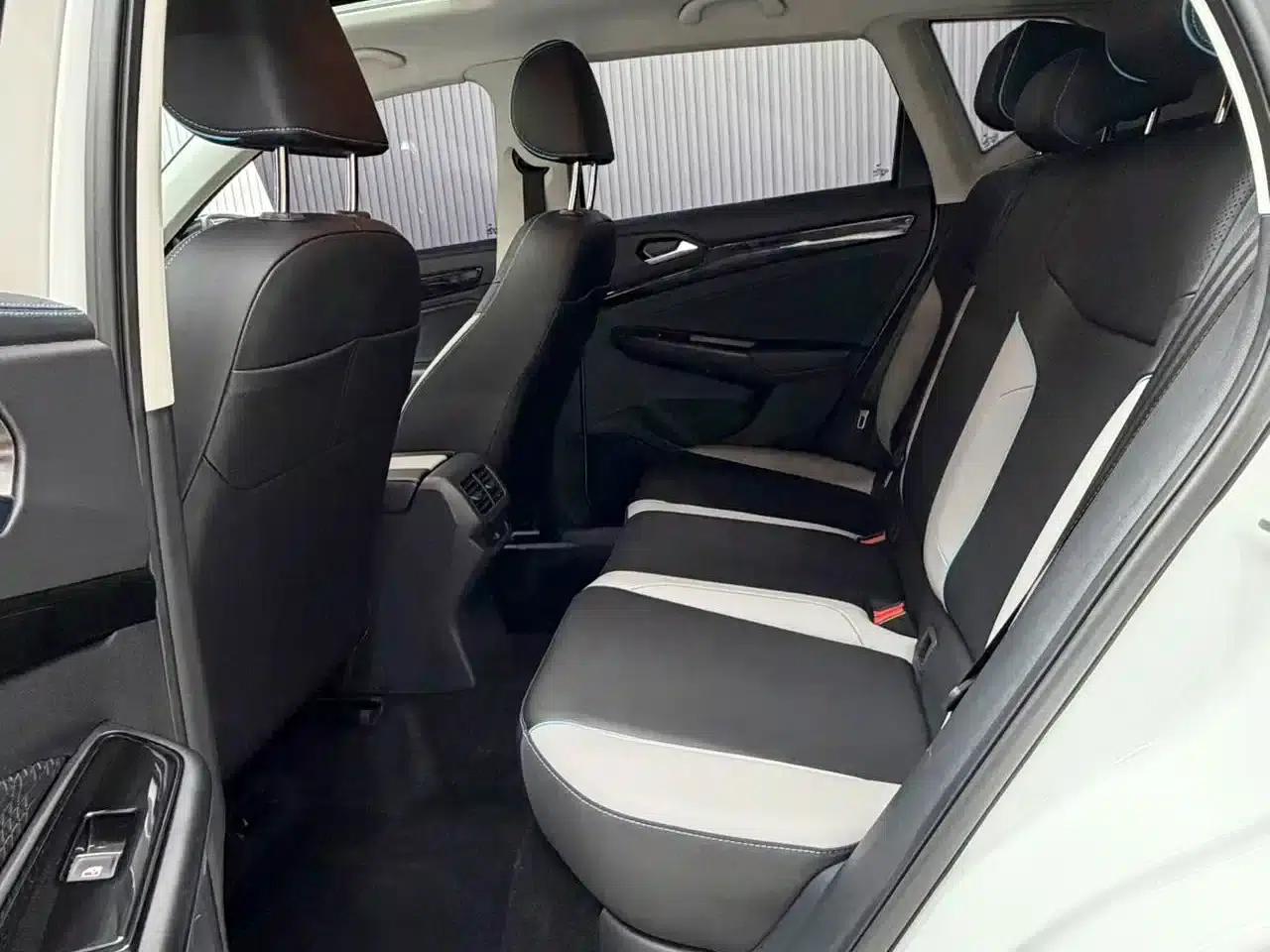 Jetta VS5 2023 280TSI Automatic High Gloss Enjoyment Edition — миниатюра 10