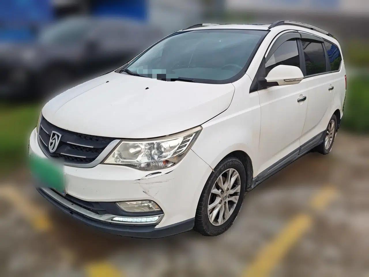 Baojun 730 2016 1.5T Manual Luxury Edition 7 Seats — миниатюра 1