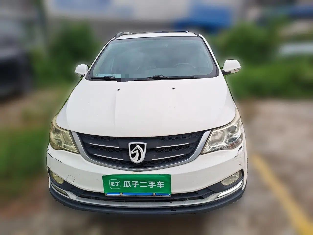 Baojun 730 2016 1.5T Manual Luxury Edition 7 Seats — миниатюра 2