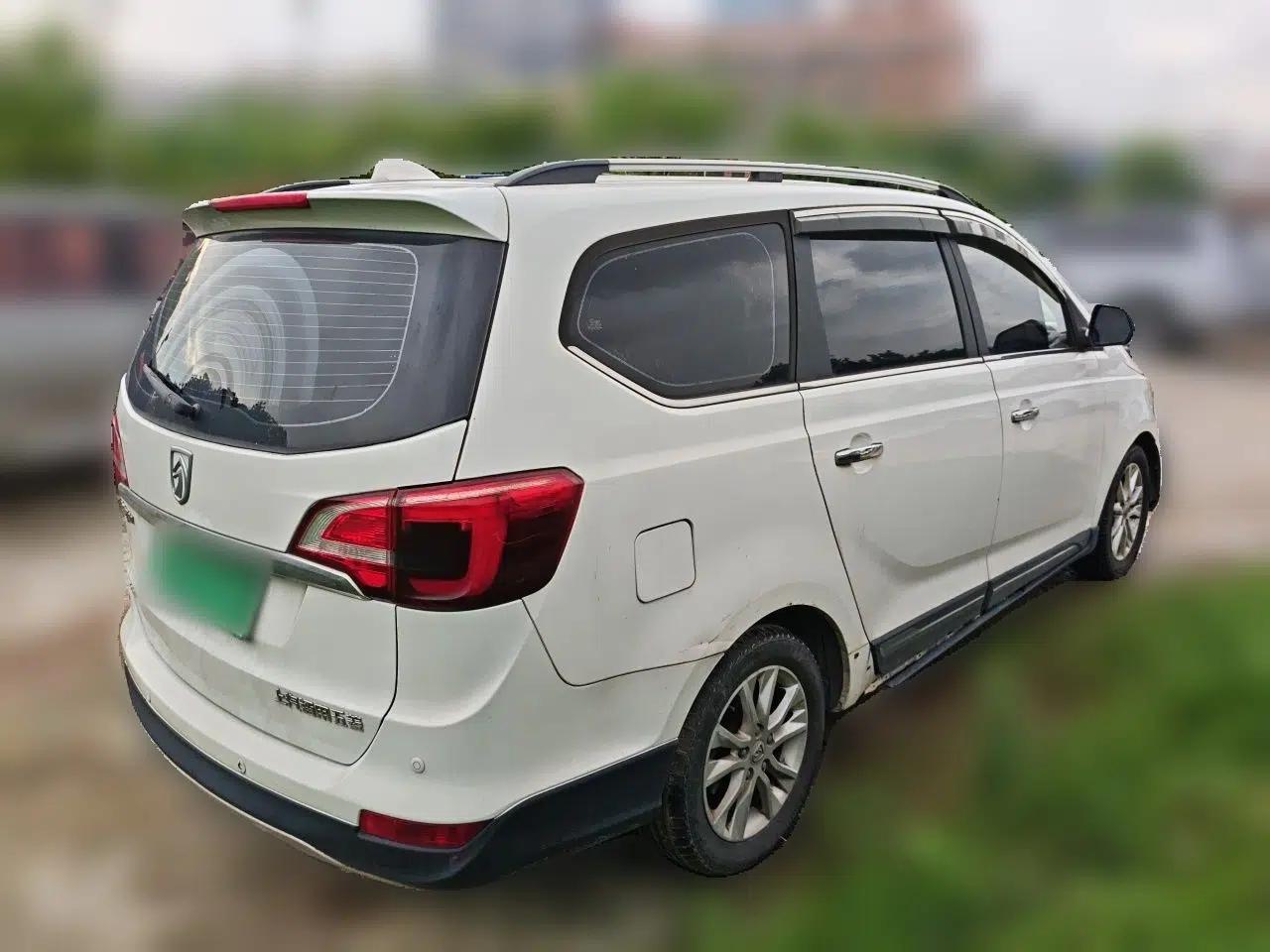 Baojun 730 2016 1.5T Manual Luxury Edition 7 Seats — миниатюра 6