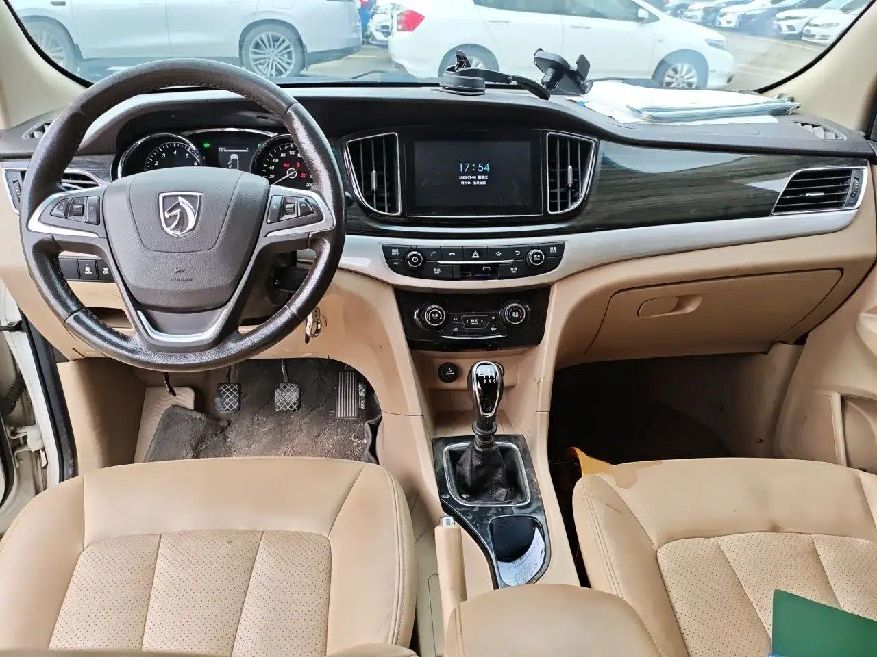 Baojun 730 2016 1.5T Manual Luxury Edition 7 Seats — миниатюра 9