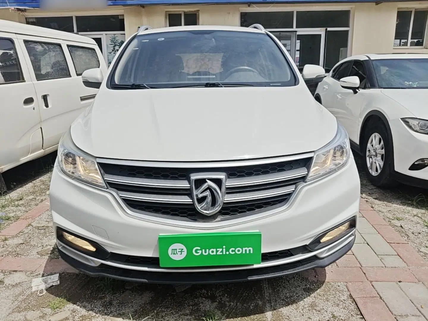 Baojun 730 2021 1.5L Manual Fashion Version 7 Seats — миниатюра 2