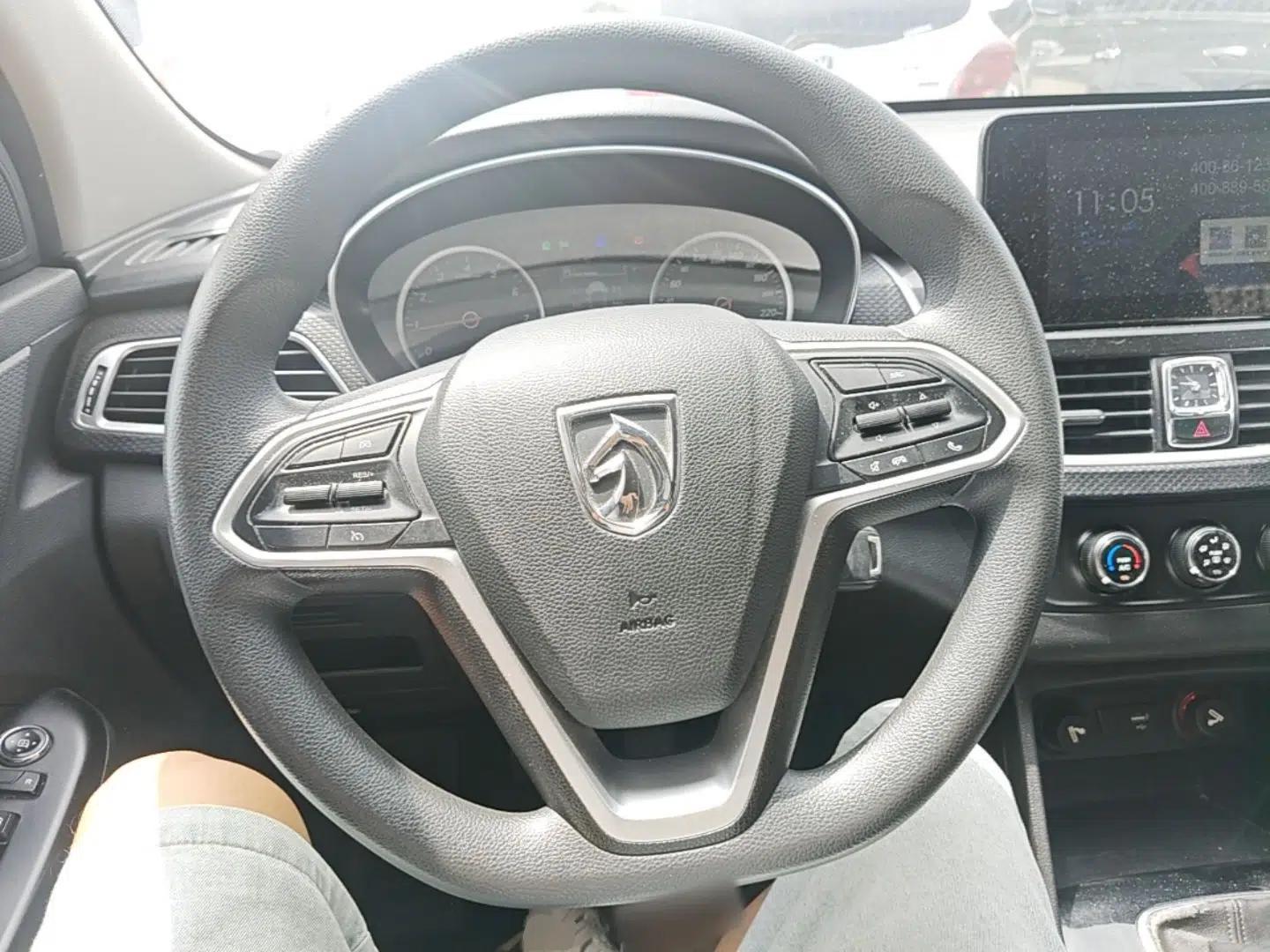 Baojun 730 2021 1.5L Manual Fashion Version 7 Seats — миниатюра 13