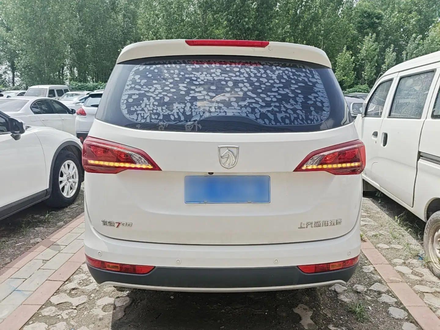 Baojun 730 2021 1.5L Manual Fashion Version 7 Seats — миниатюра 5