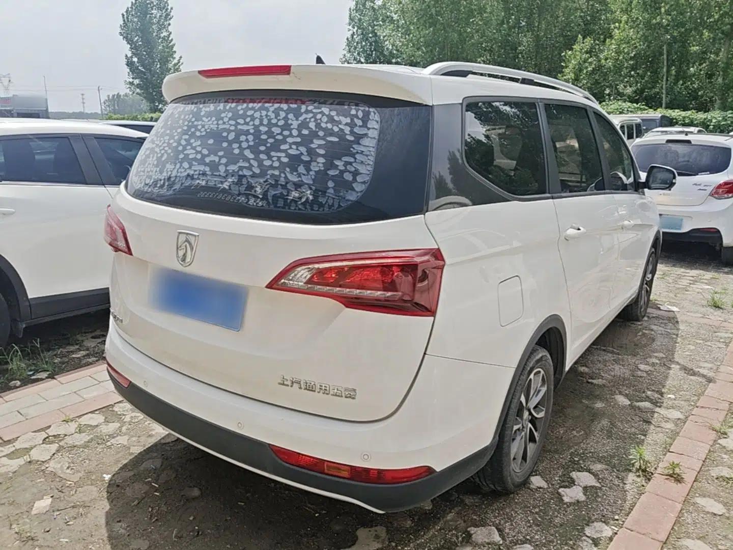 Baojun 730 2021 1.5L Manual Fashion Version 7 Seats — миниатюра 6