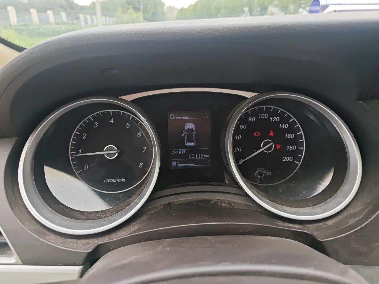 Baojun 730 2016 1.5L Manual Standard Version 7 Seats — миниатюра 11