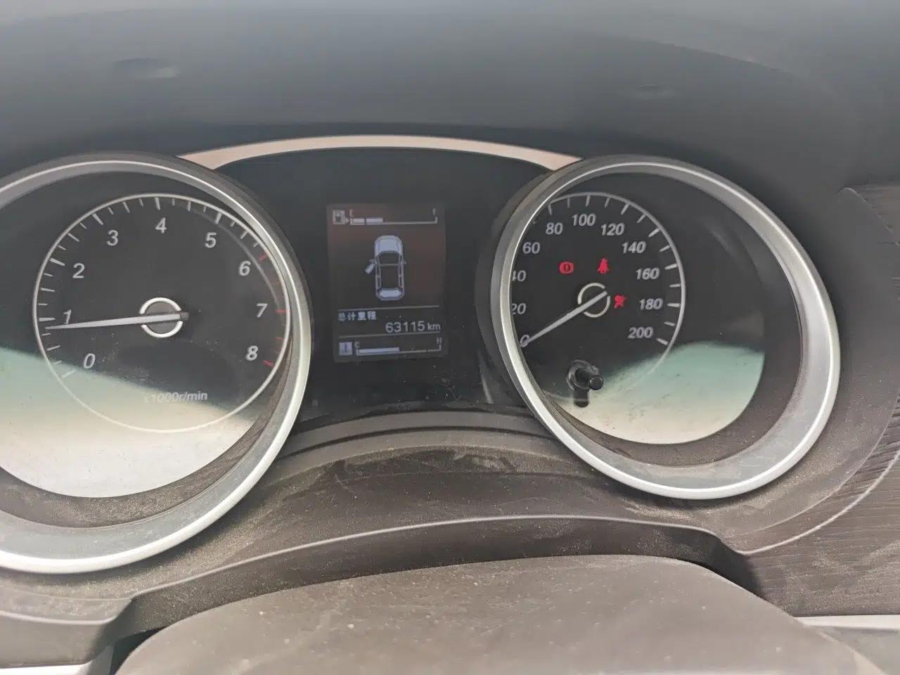 Baojun 730 2016 1.5L Manual Standard Version 7 Seats — миниатюра 12