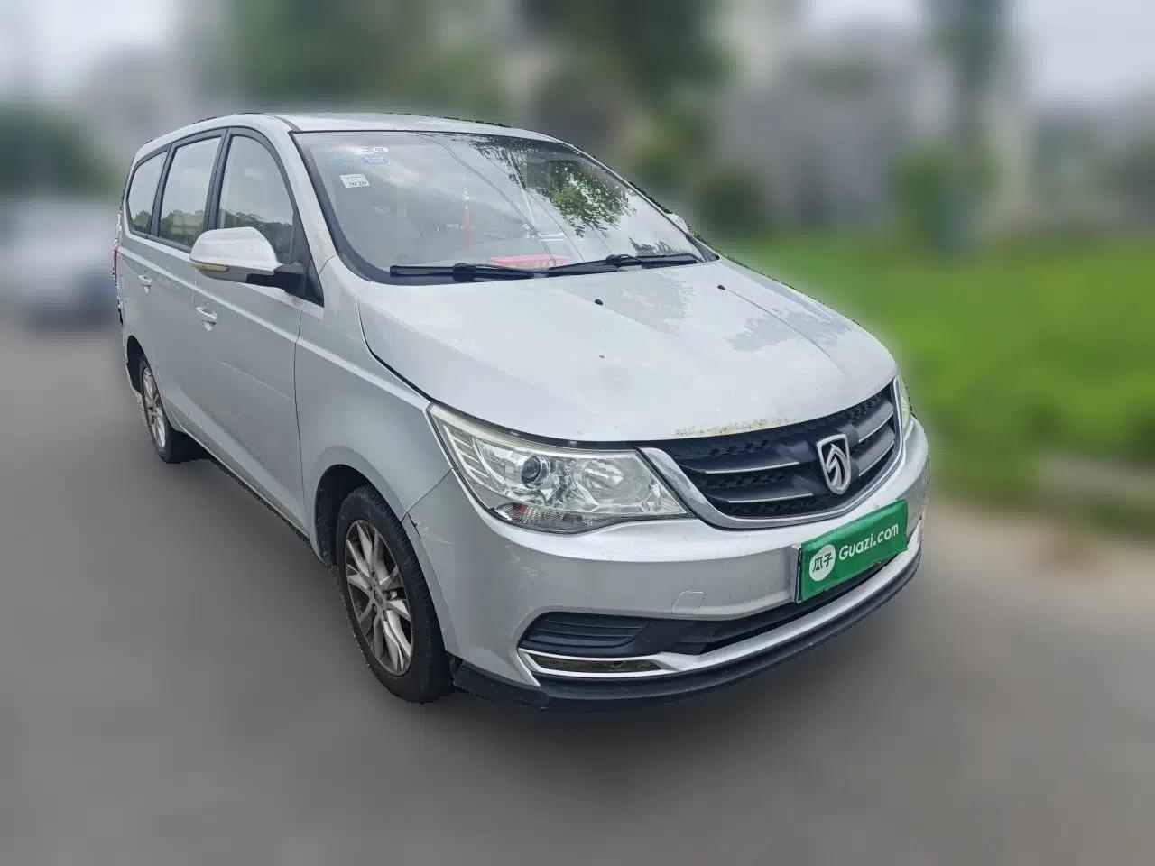 Baojun 730 2016 1.5L Manual Standard Version 7 Seats — миниатюра 3