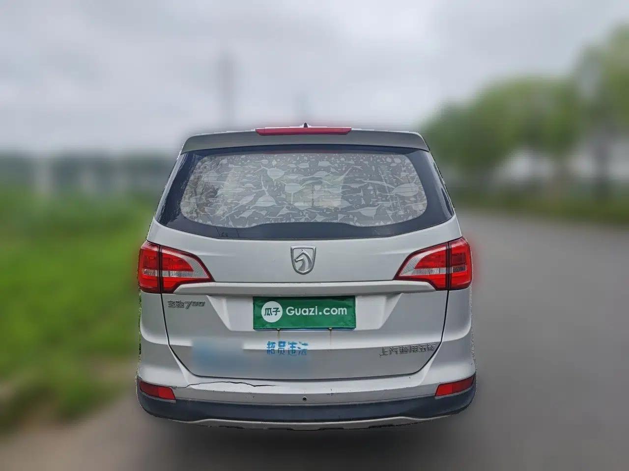 Baojun 730 2016 1.5L Manual Standard Version 7 Seats — миниатюра 5
