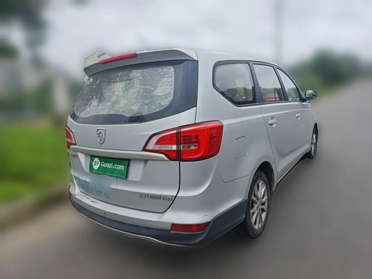 Baojun 730 2016 1.5L Manual Standard Version 7 Seats — миниатюра 6