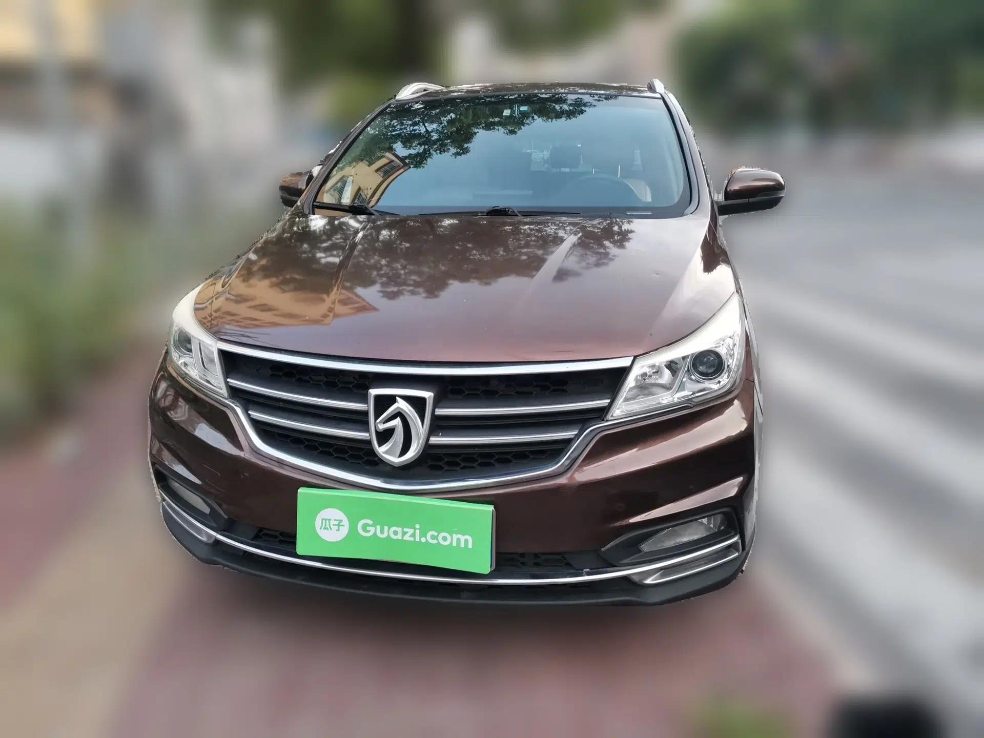 Baojun 730 2017 1.5T Manual Fashion Version 7 Seats China V Emission Standard — миниатюра 2