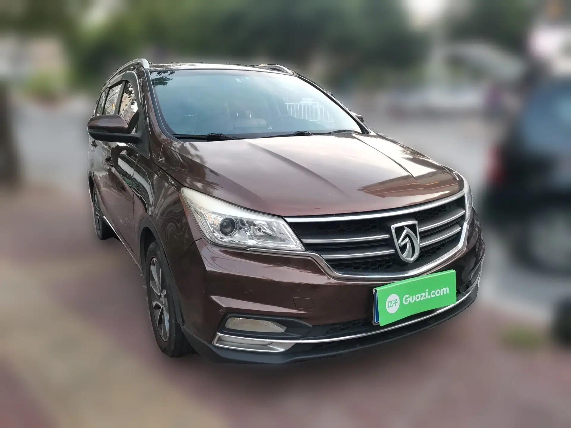 Baojun 730 2017 1.5T Manual Fashion Version 7 Seats China V Emission Standard — миниатюра 3