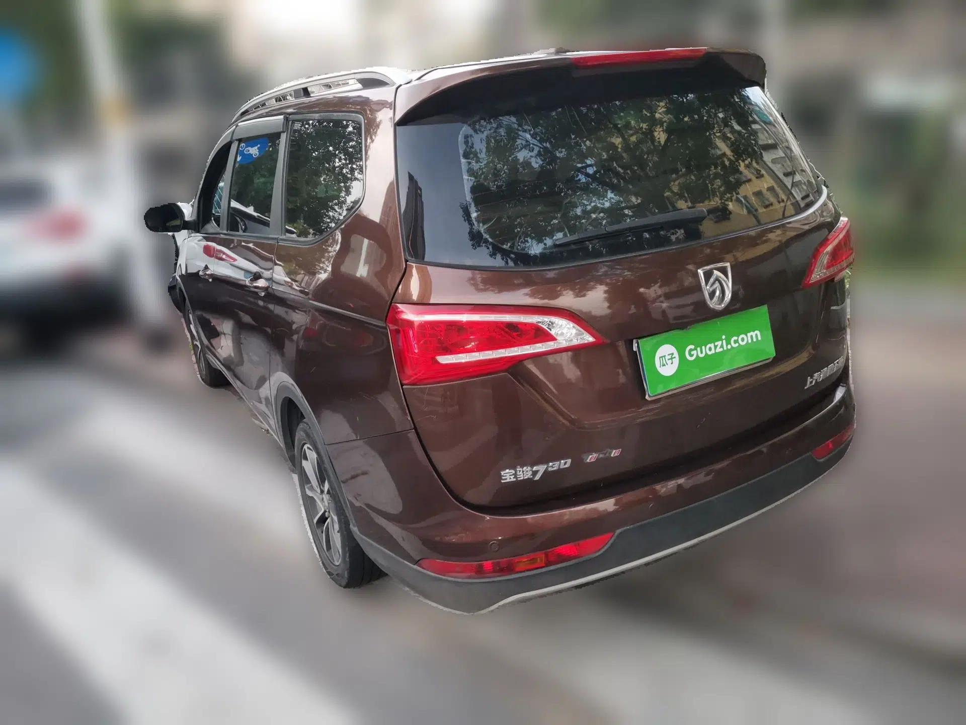 Baojun 730 2017 1.5T Manual Fashion Version 7 Seats China V Emission Standard — миниатюра 4