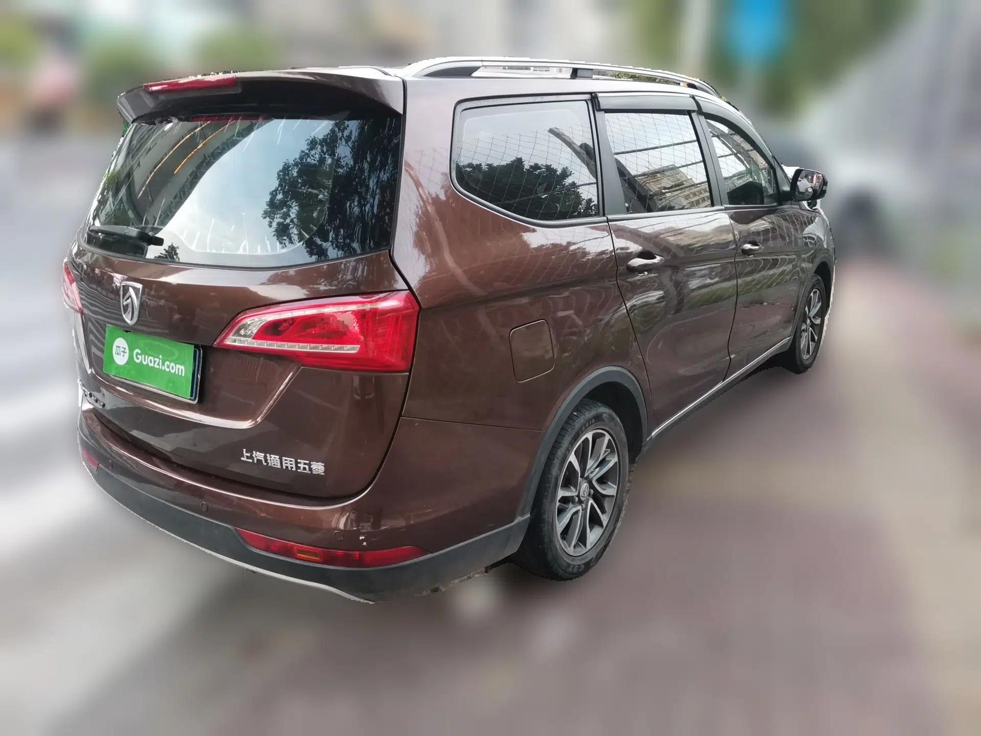 Baojun 730 2017 1.5T Manual Fashion Version 7 Seats China V Emission Standard — миниатюра 6